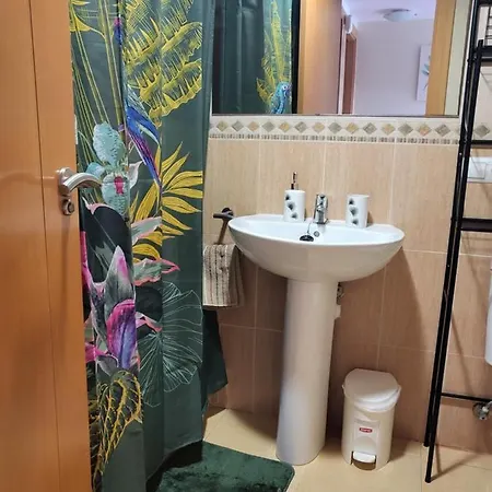 ¡apartamento Cerca De La Piscina En Paraiso De Vera!